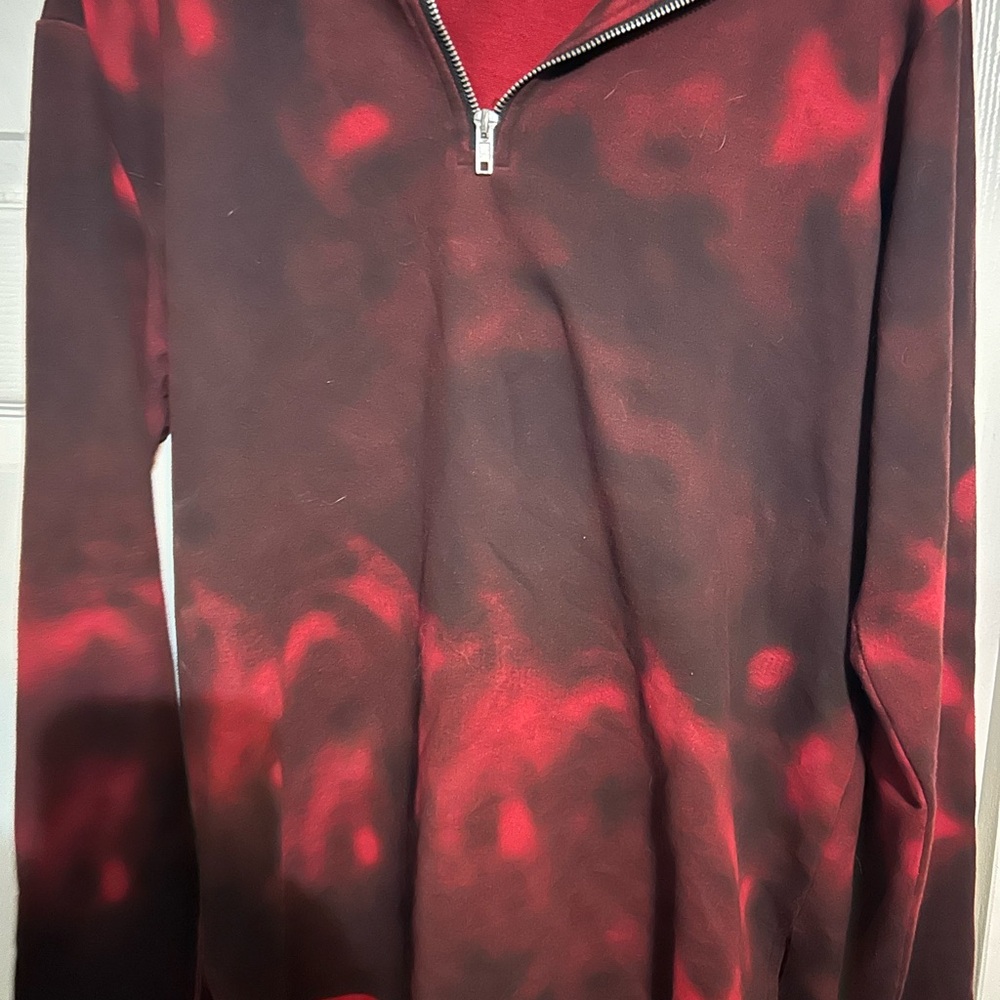 Forever 21 Men's Red‎ and Black Zip-Up Sweater
